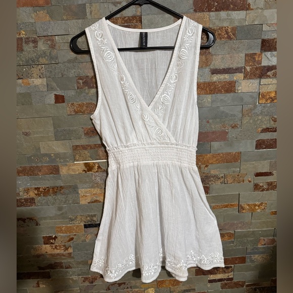 Minkpink Dress, Color White, Size Small NWOT - Picture 1 of 6